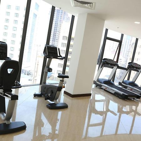 Belle Tower Luxury Apartments Манама Екстер'єр фото