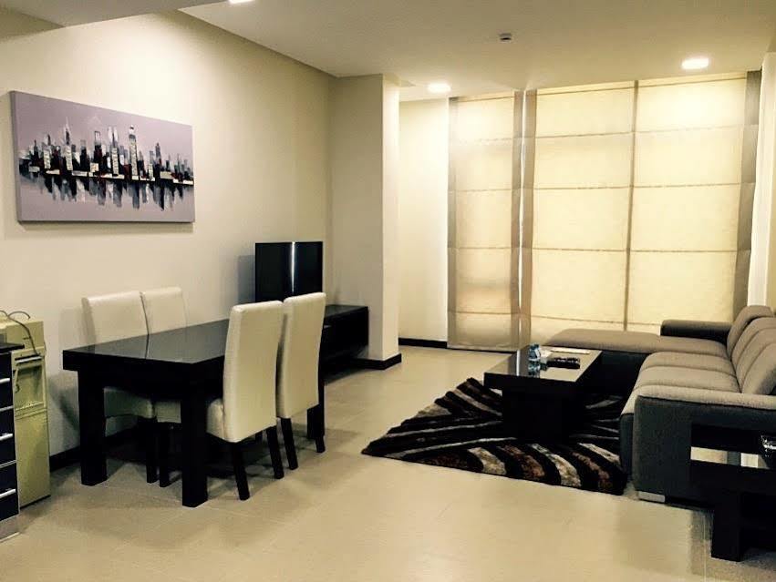 Belle Tower Luxury Apartments Манама Екстер'єр фото