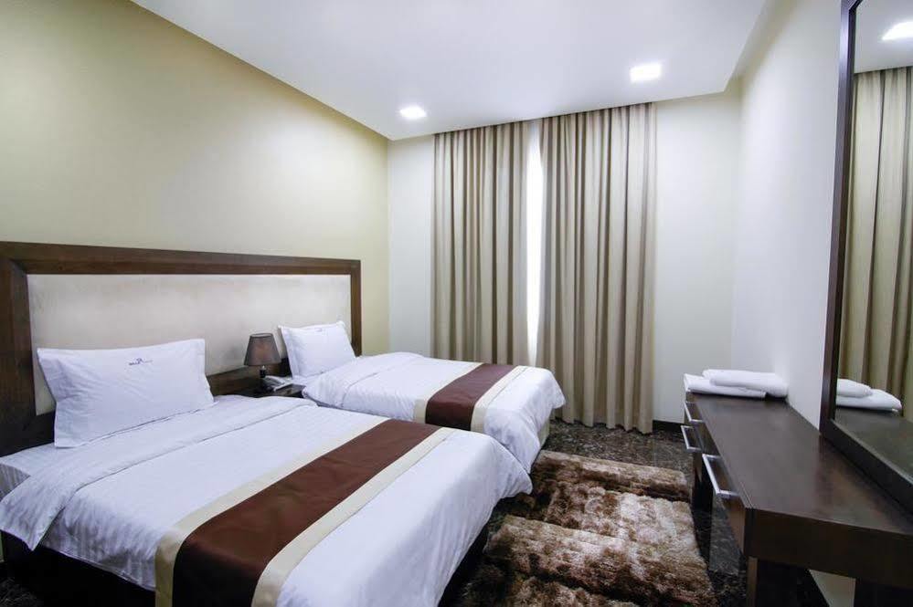 Belle Tower Luxury Apartments Манама Екстер'єр фото