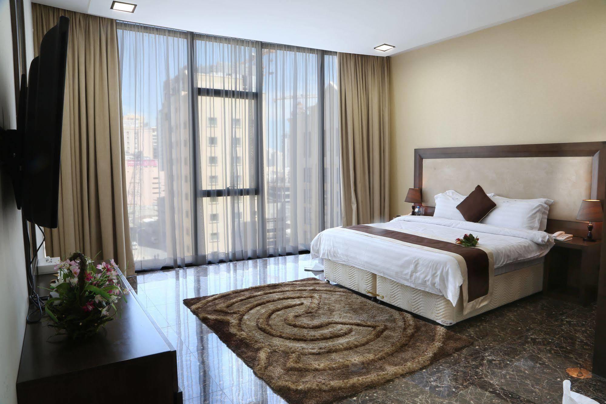 Belle Tower Luxury Apartments Манама Екстер'єр фото