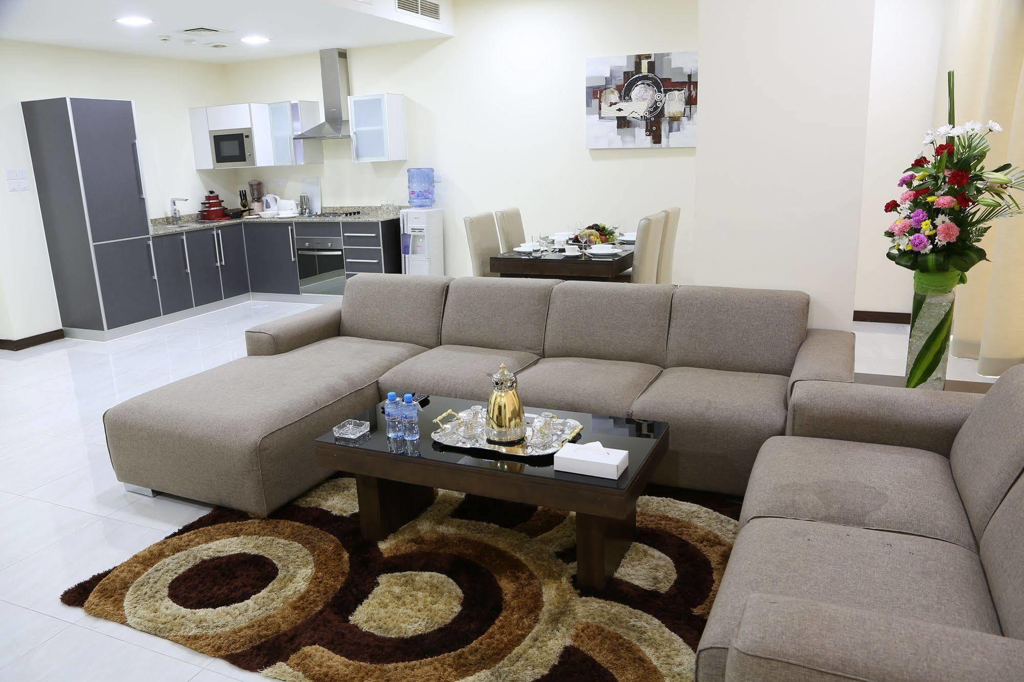 Belle Tower Luxury Apartments Манама Екстер'єр фото